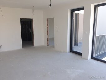 2+kk, lodžie, sklepní kóje - 2