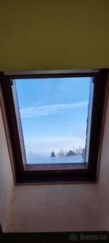 Thermo roleta na střešníi okno Velux. - 2