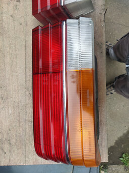 Zadní lampy pro Renault 25 - 2