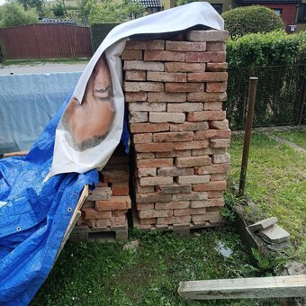 Cihly za odvoz. - 2