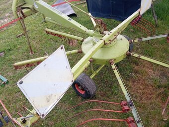Shrnovač nahrabovač sena CLAAS 280 - 2