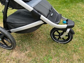 Prodám kočárek Thule Urban Glide 2 Dark Shadow - 2