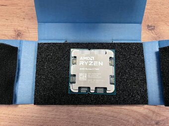 AMD Ryzen 5 7600 - 2