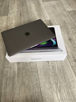 MacBook Pro 13" (2022) – M2 / 8GB RAM / 256GB SSD / 88% - 2
