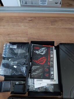 ASUS ROG CROSSHAIR X870E HERO - 2