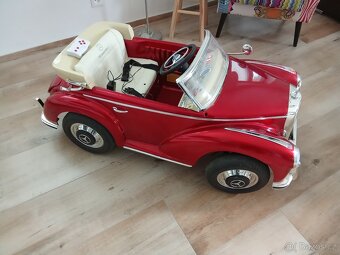 Dětské elektrické autíčko - 2