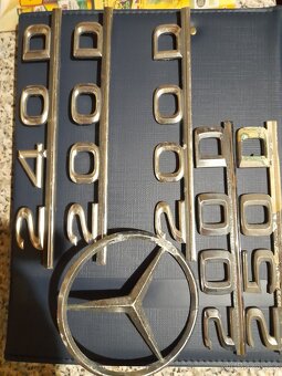 Prodám na staré Mercedes štítky motoru a zadní hvězdu - 2