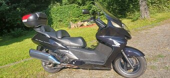Honda Silver Wing FJS 400 D - 2