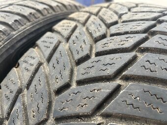 Zimní pneu 195/60R15 - 2