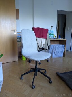 židle IKEA LÅNGFJÄLL (potah „GUNNARED“ – béžová/černá) - 2