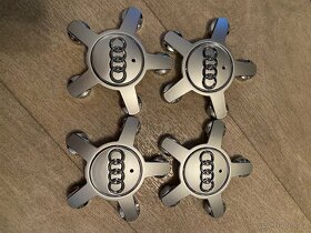Audi 135 (5x112) mm středové krytky - 2