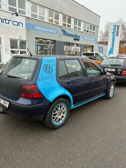 Volkswagen golf - 2