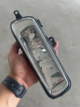 Pravé přední mlhové světlo Ford - 2