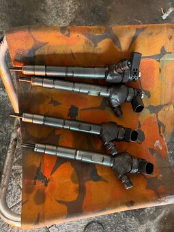 2.0tdi Cfgb díly z motoru - 2