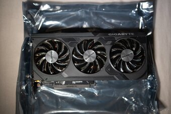 GIGABYTE GeForce RTX 4070 WINDFORCE OC 12G - 2
