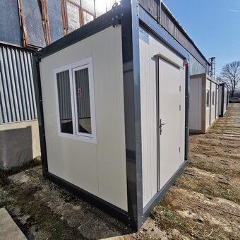 Obytný kontejner Karmod o rozměru 2,4 x 2,4m - 2