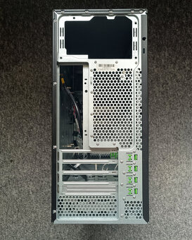 case mATX Fujitsu Celsius W530 - 2
