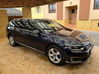 Prodám VOLKSWAGEN PASSAT kombi 1,4 TSI GTE Hybrid - 2