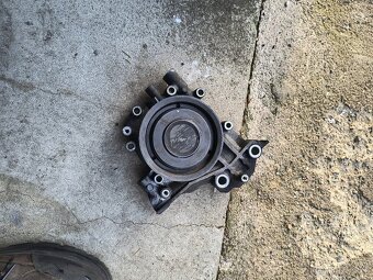 Vodní pumpa Opel Zafira C 2.0 nafta - 2