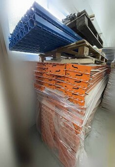 Průmyslové skládací regály – robustní konstrukce a kvalita - 2