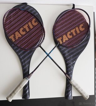 Dvě rakety na badminton, model Tactic - carbon - 2