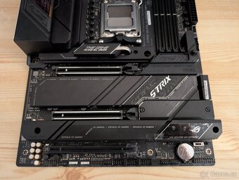 NEFUNKČNÍ ASUS ROG Strix X670E-E Gaming WIFI AM5 - 2