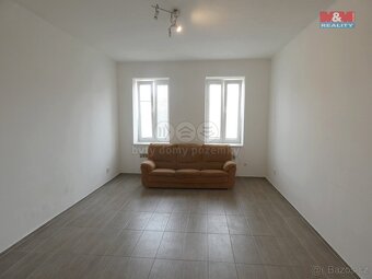 Prodej bytu 1+kk, 35 m², Krnov, ul. Bezručova - 2
