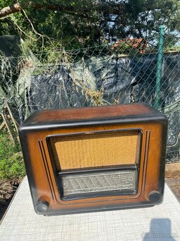 Retro rádio Tesla Kongres - 2