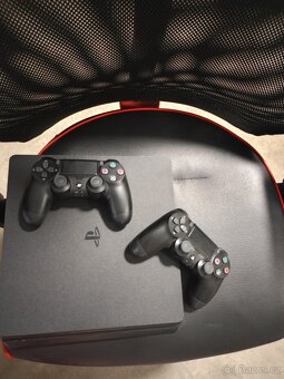 Prodám PlayStation 4 Slim - 2