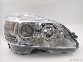 světlo pravé Mercedes-Benz C-CLASS W204 2007-2011 XENON - 2