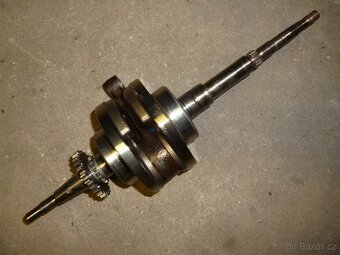 Peugeot Satelis 125 Compressor. Kliková hřídel. - 2