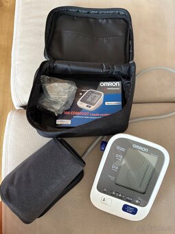 Měřič krevního tlaku OMRON M6 COMFORT - 2