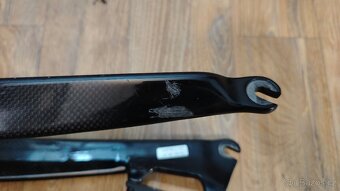 Karbonová vidlicei na kola 26" nebo 27.5". - 2
