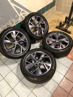 Alu kola Škoda R19 5X112 ZÁNOVNÍ ZIMNÍ PNEU 235/50 R19 - 2