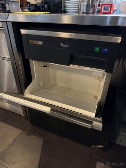 Výrobník kostek ledu Whirpool K20 - 2