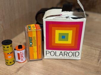 Retro foto sbírka Polaroid SONAR OneStep + příslušenství - 2
