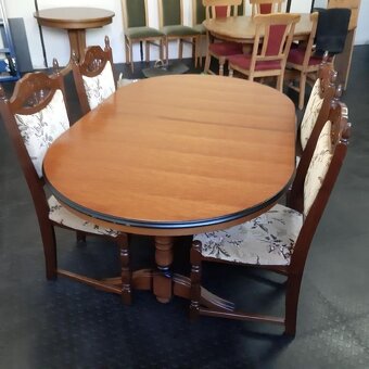 Jídelní rozkládací stůl a 4 židle, masivní nábytek - 2