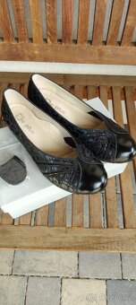 Dámské společenské vel.40 širší - 2