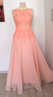 Princeznovské plesové/maturitní šaty na menší postavu - 2