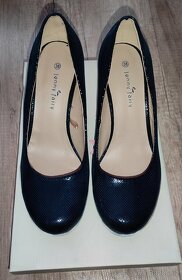 Nové boty na klínku vel. 38 - 2