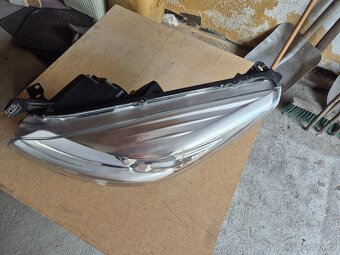 Levé přední světlo Xenon Kuga MK 2 - 2