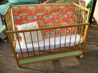 dětská postýlka dřevěná - 2