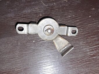 Tlumič řízení - 2