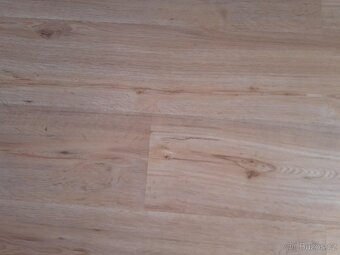 vinylová podlaha 23m2 - 2