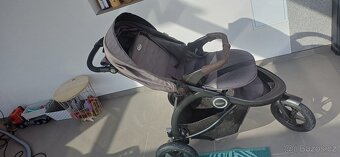 Kočárek Graco tříkolka - 2