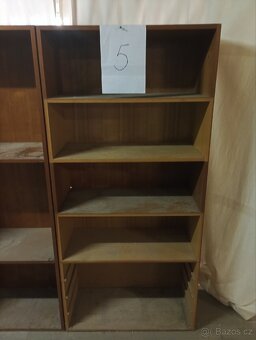 DŘEVĚNÉ REGÁLY - 2
