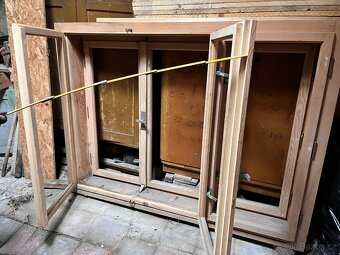 Třídílné dřevěné okno - 2