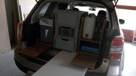 Kempova vestavba do kufru SUV - 2