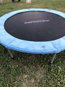Dětská zachovalá trampolína 140cm - 2