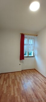 Pronajmu byt 2+1 v Jičíně - 2